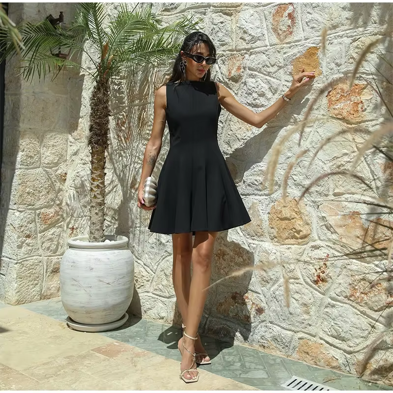 Ariana - Flattering skater dress