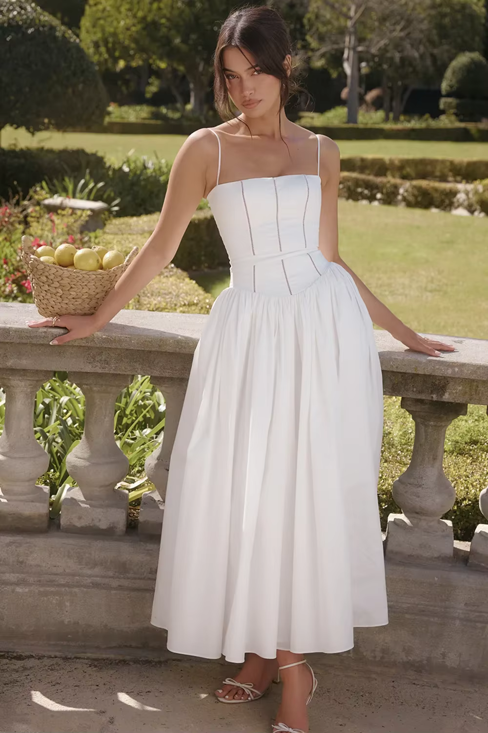 Penelope - Flattering midi dress