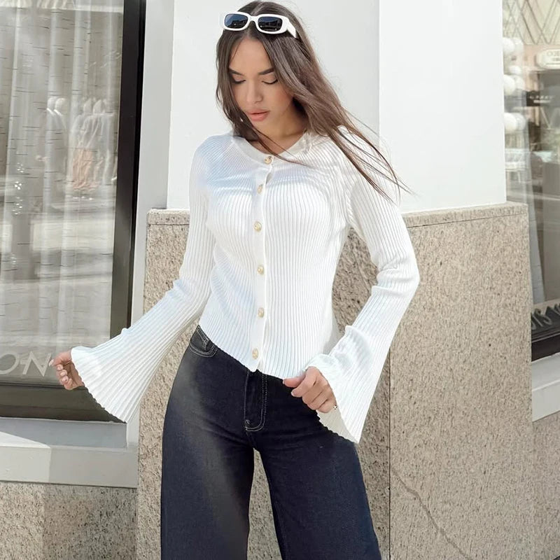 Claude - Fine knitted cardigan with gold buttons