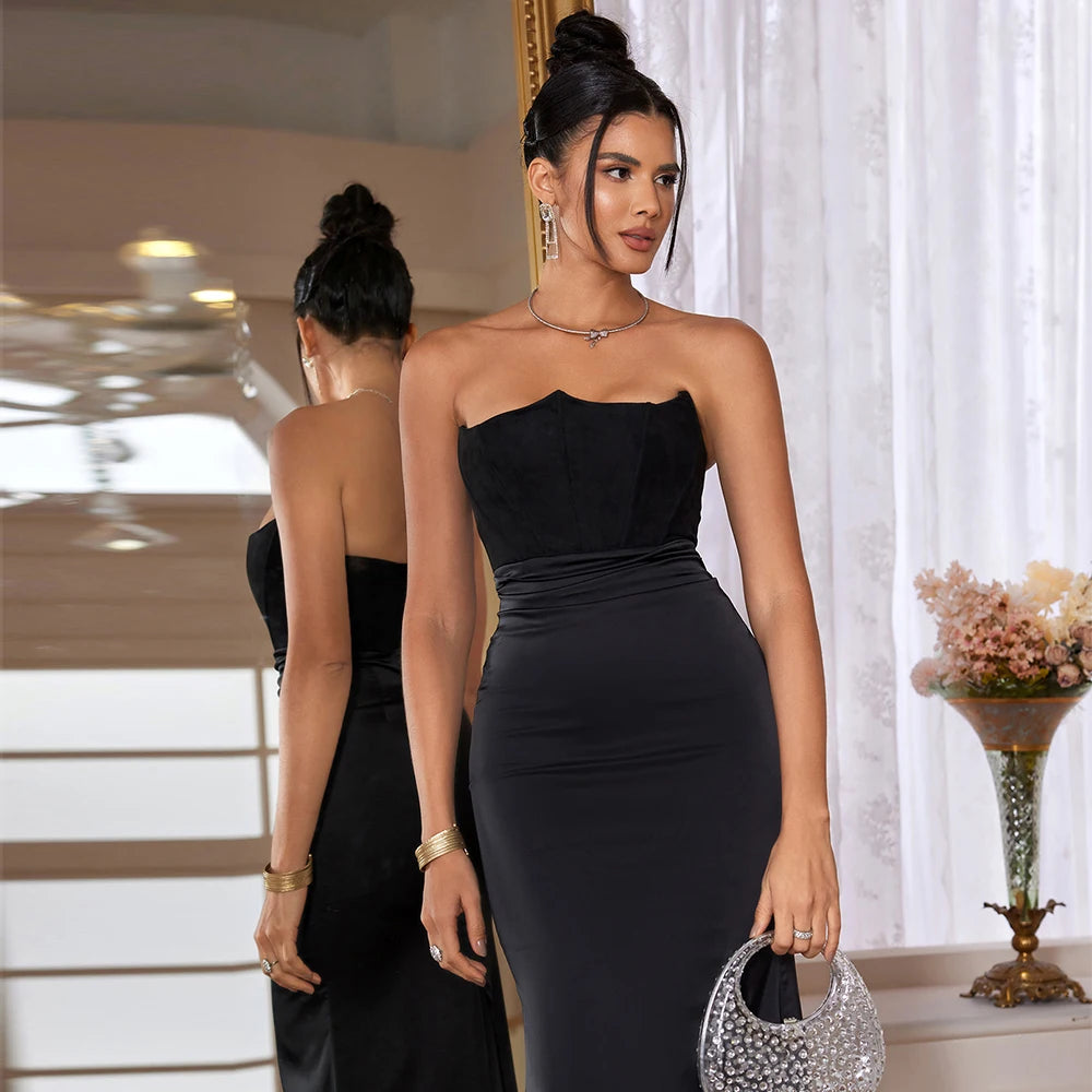 Amina - Flattering strapless dress