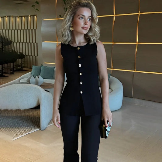 Adriana - Fine knitted top with gold buttons