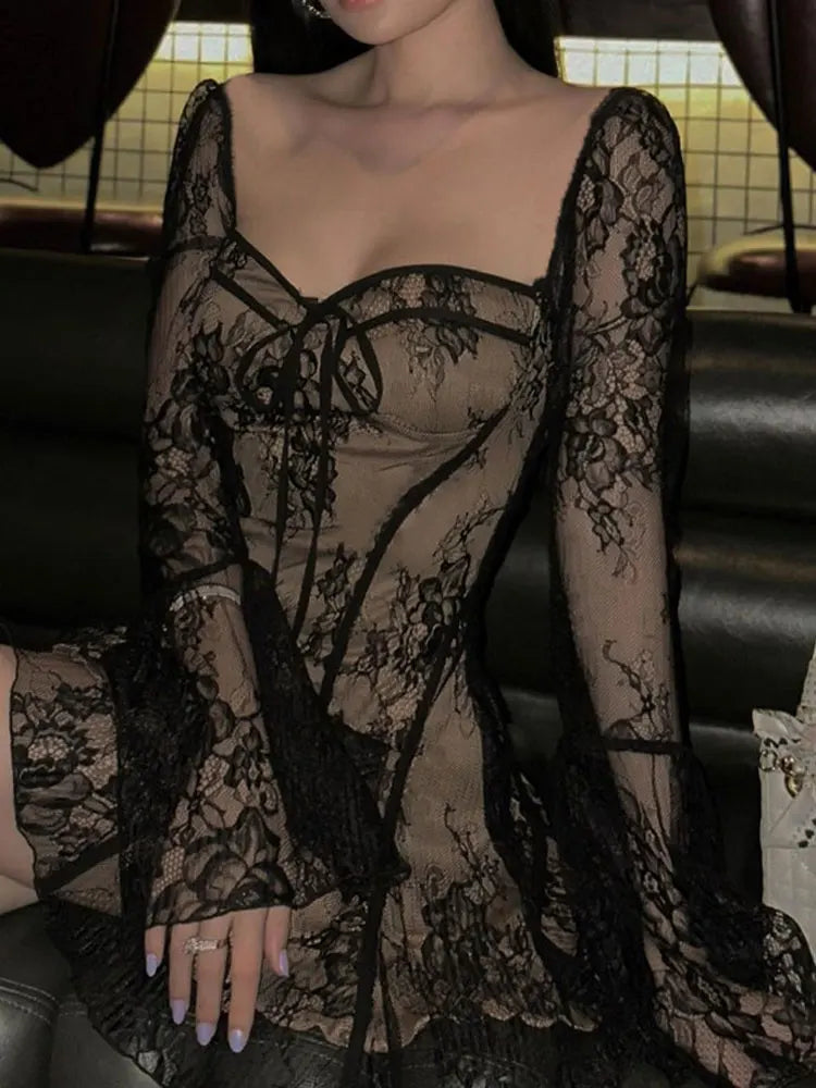 Giulia - Elegant lace mini dress – sundayaffairs