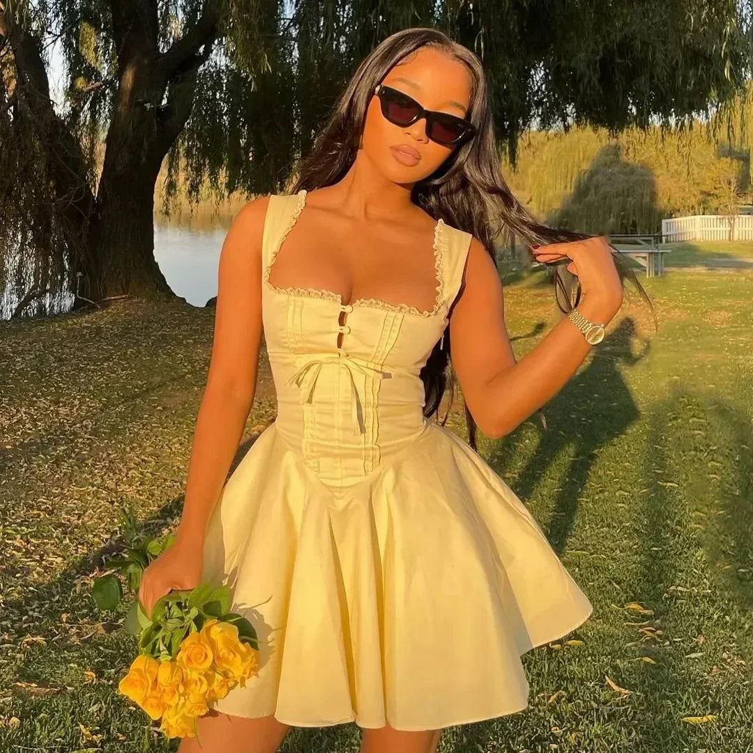 Zinnia - Figure flattering mini dress