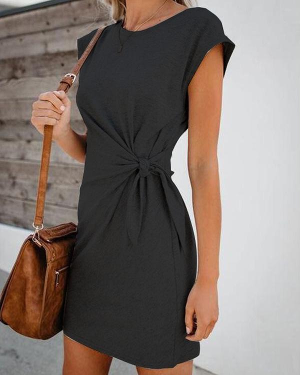 Hannah Grace - Comfortable dress with waist detail