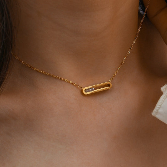 Moving Crystal Necklace