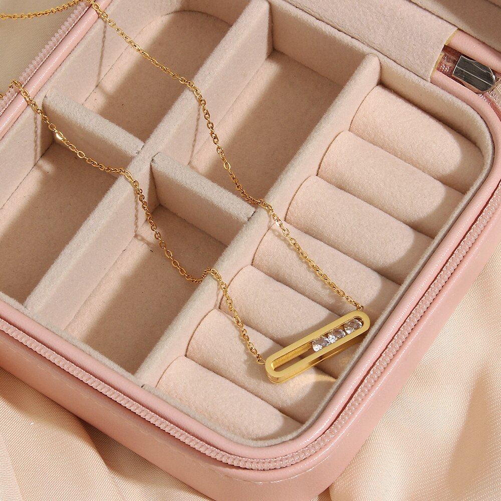 Moving Crystal Necklace