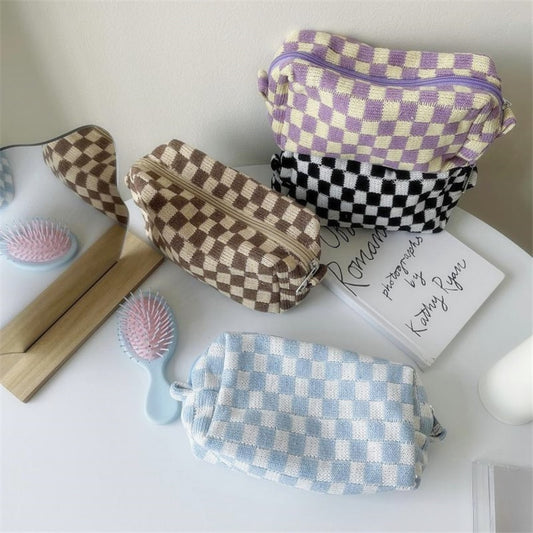 Knitted Cosmetics Pouch