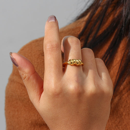 Alisa Knot Ring