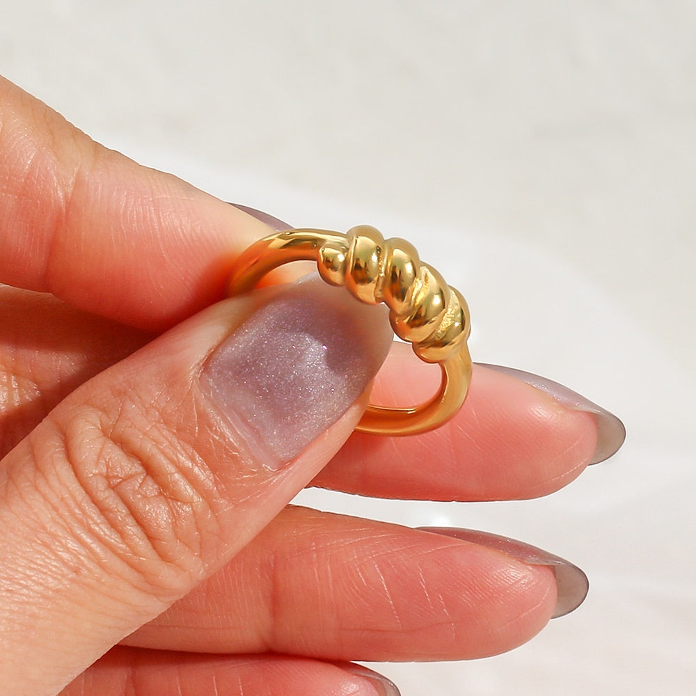 Alisa Knot Ring
