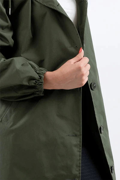 Breight - Water resistant rain coat