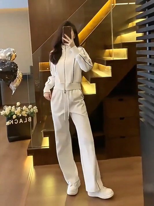 Lorna - Elevated lounge active set