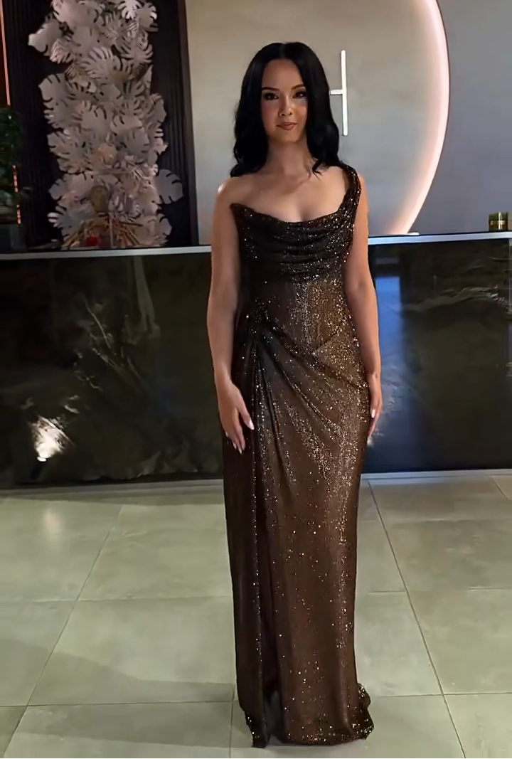 Linnea - One shoulder sparkling dress