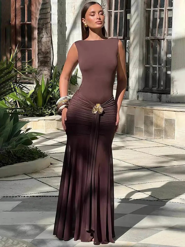 Amina - Figure hugging dress with belt detail