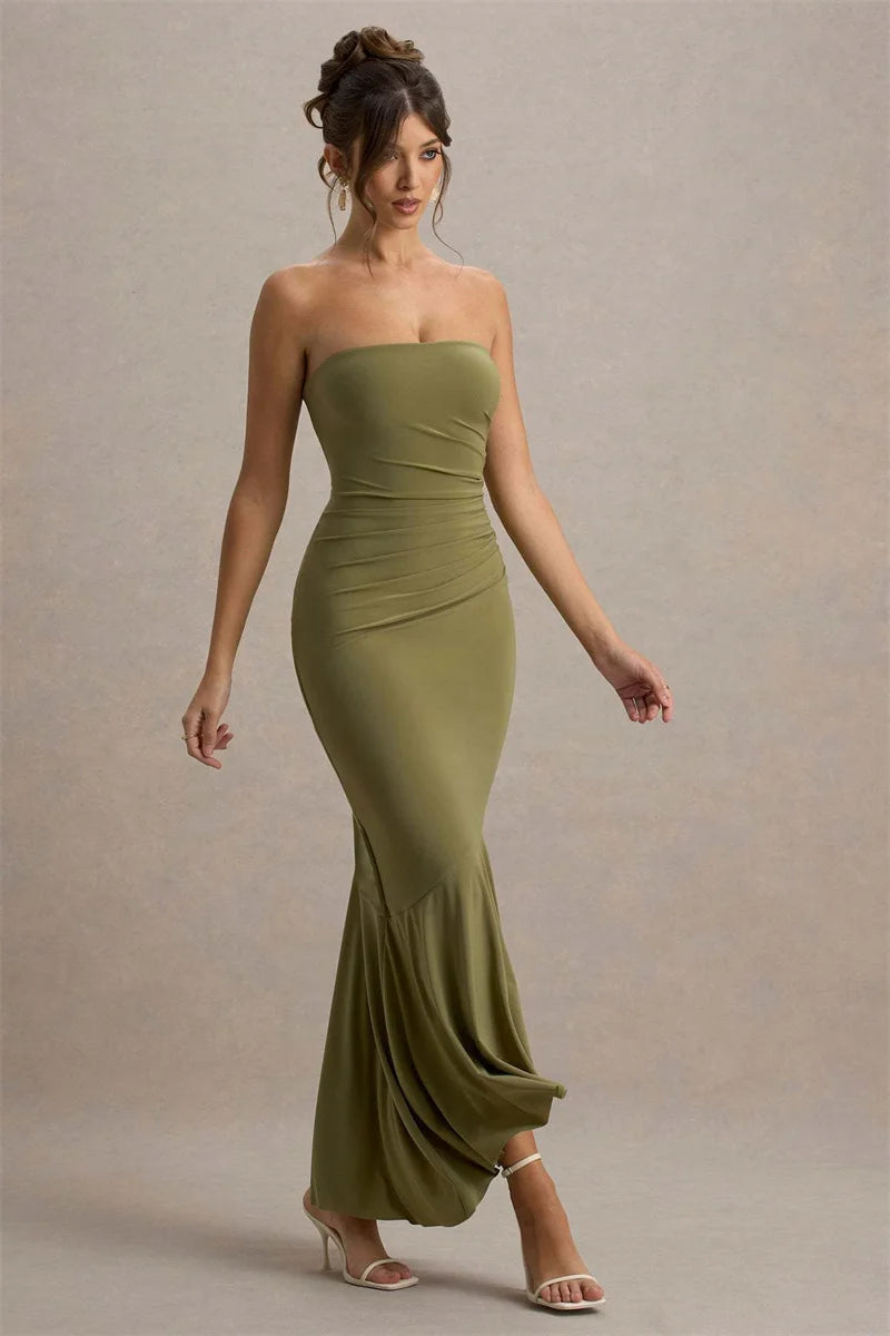 Milena - Figure hugging strapless dress