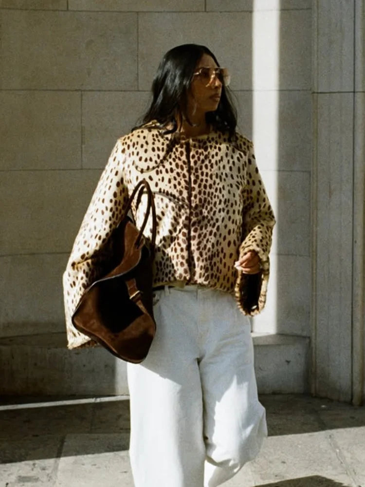 Elara - Chic leopard jacket