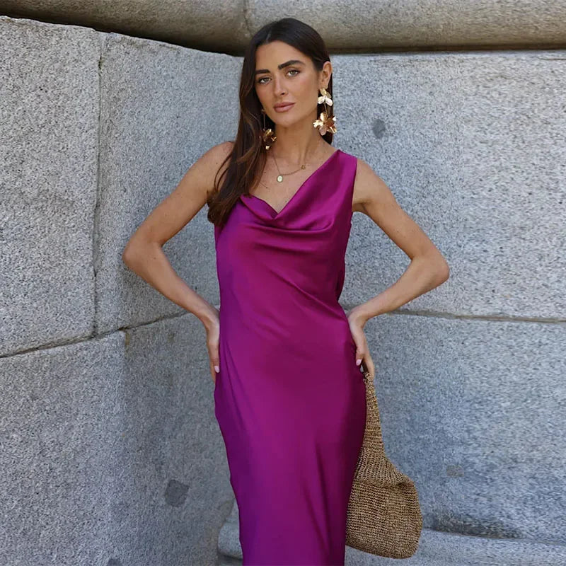 Minerva - Elegant open back dress
