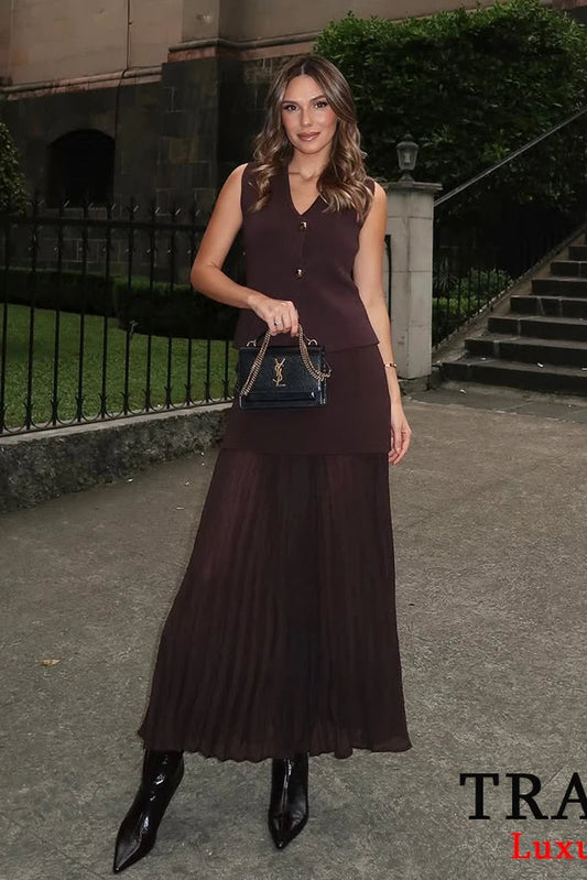 Jacinta - Elegant set with skirt