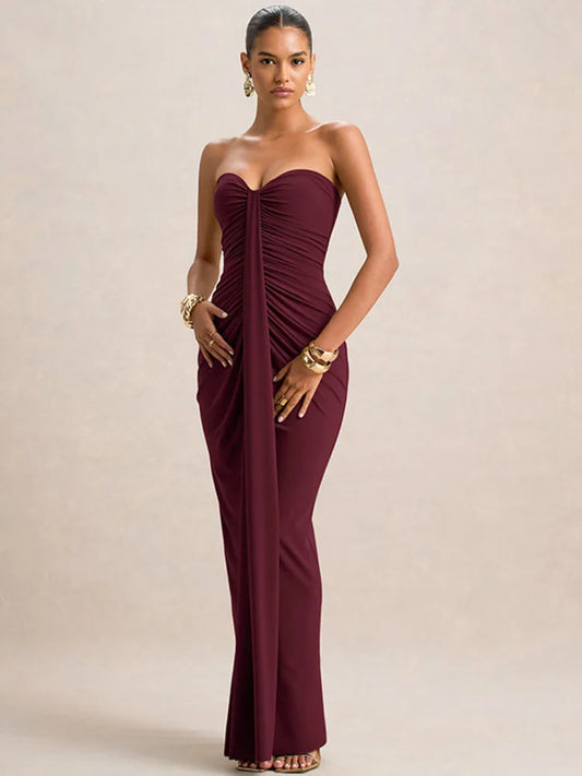 Ingrid - Figure hugging strapless dress