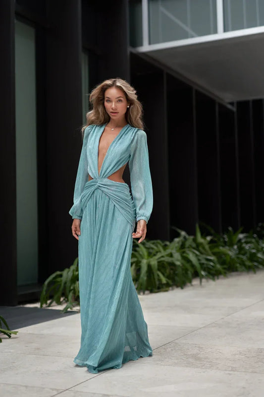 Yanna - Flowing open back dress