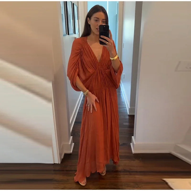 Hazel - Flowing v-neck dress