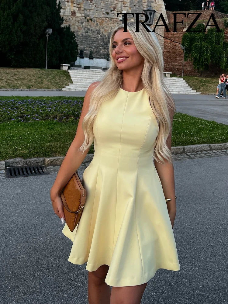 Sarah Mae - Halterneck mini dress