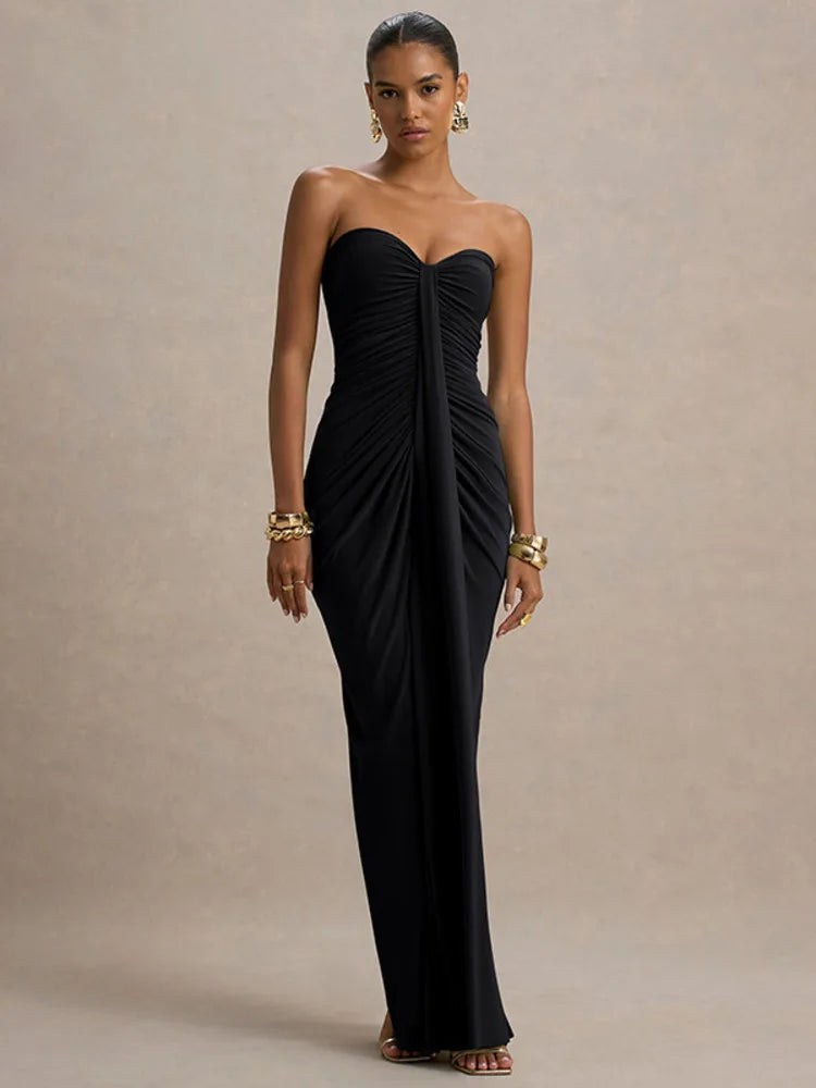 Ingrid - Figure hugging strapless dress