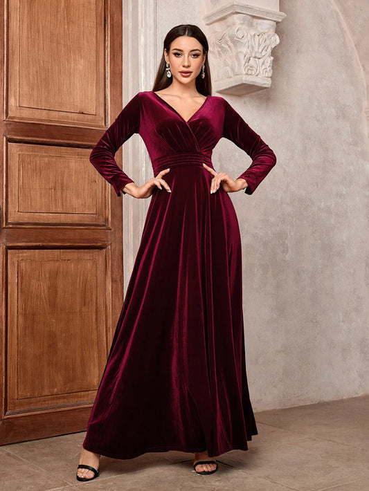 Elva - Velvet v-neck dress