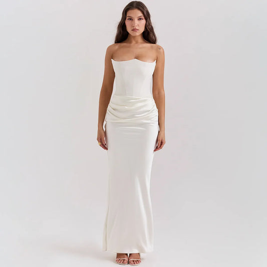 Amina - Flattering strapless dress