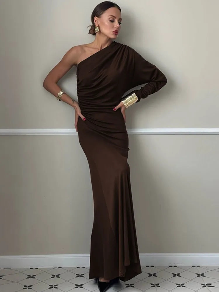 Natasha - Flattering one shoulder dress