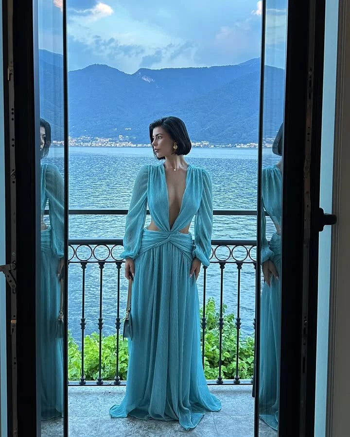 Yanna - Flowing open back dress
