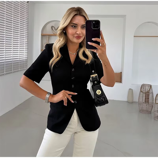 Isa - Flattering short sleeved top