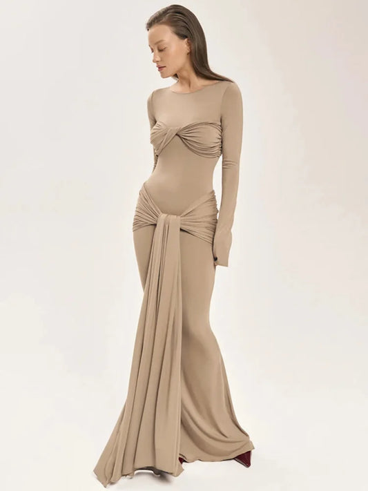 Noa - Figure hugging draping dress