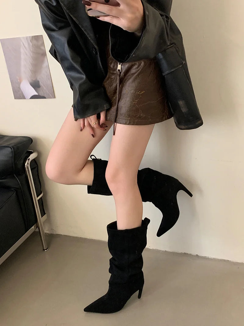 Tania - Long boots with slim heel