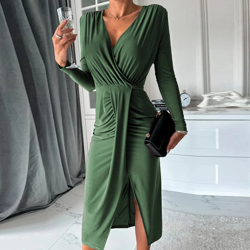 Mirna - Flattering v-neck dress