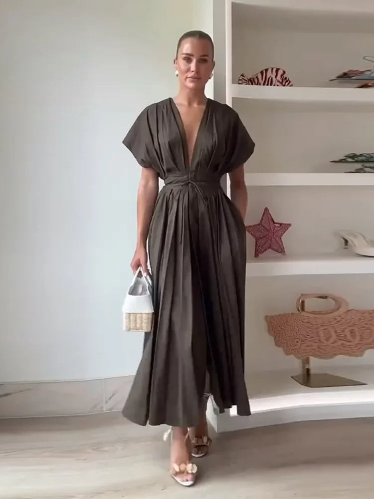 Liora - Flattering v-neck dress