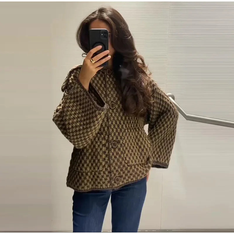 Coco - Large collar cardigan