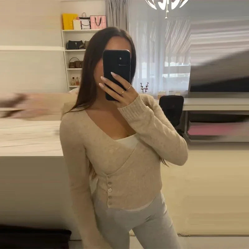 Danika - Knitted v-neck pullover