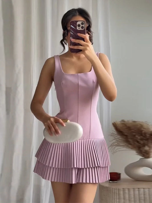 Gemma - Flattering pleated mini dress