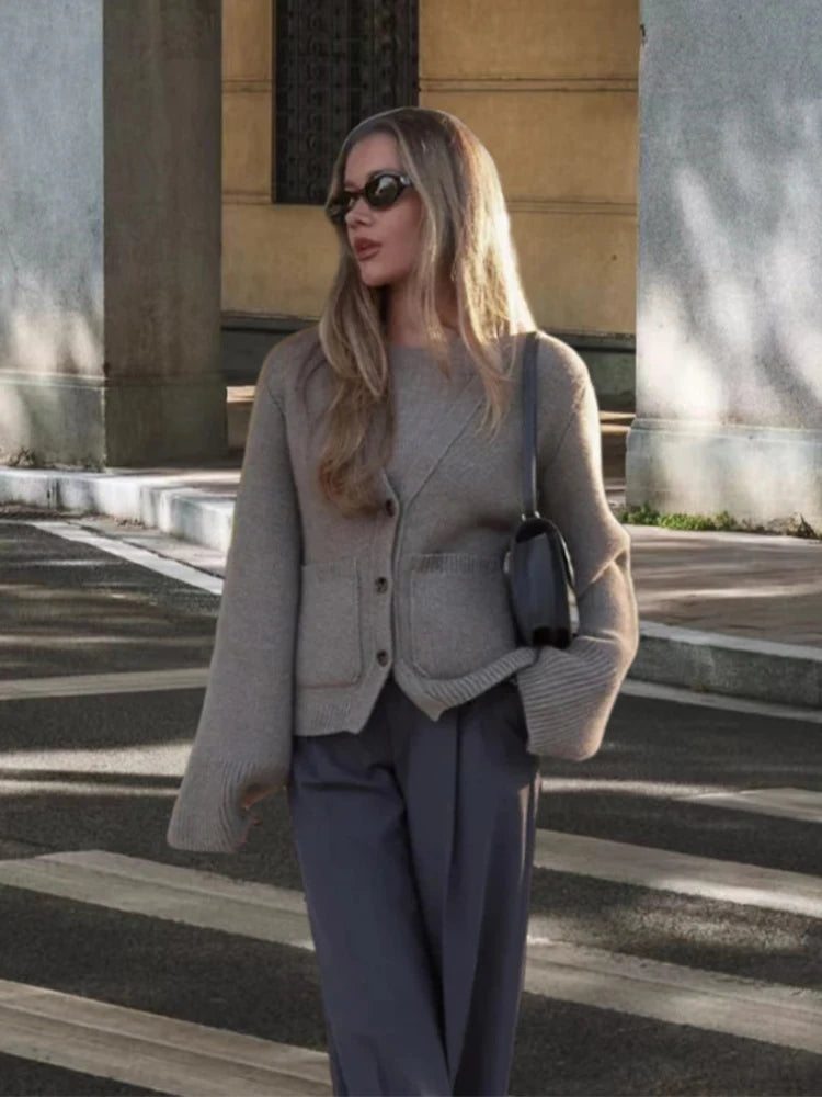 Emily - Luxurious knitted cardigan