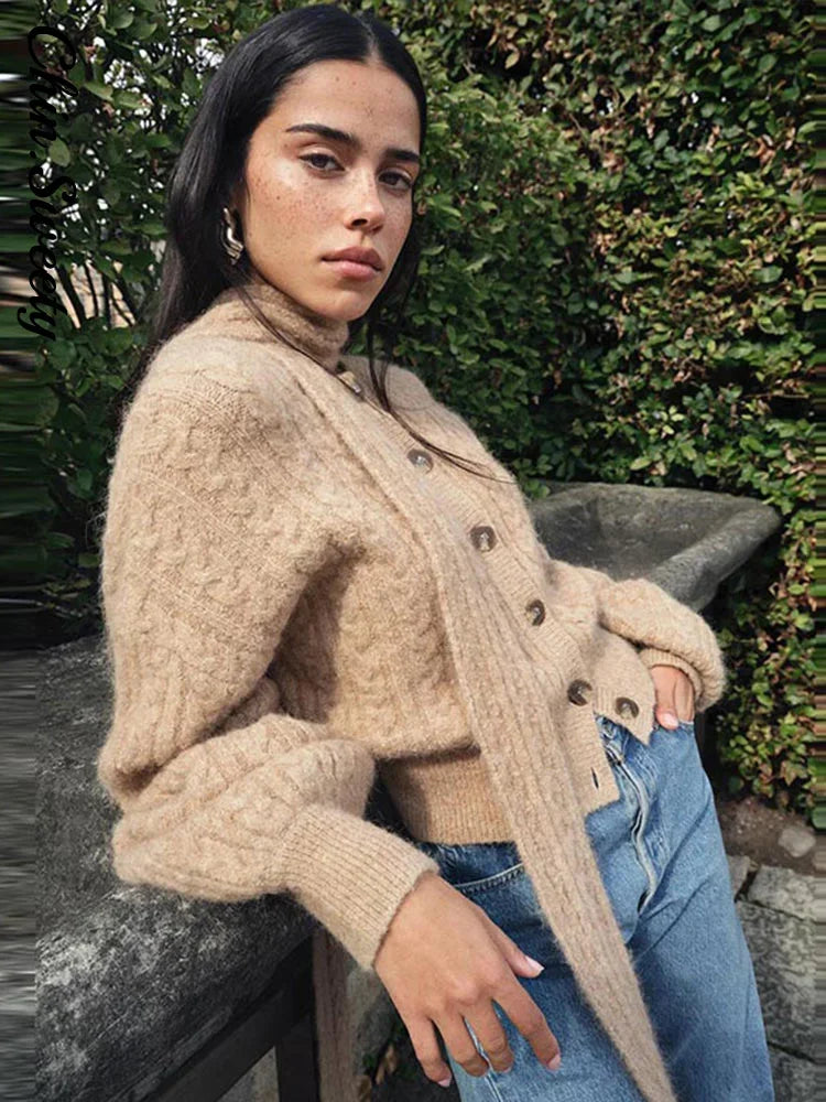 Nola - Cable knit cardigan with scarf