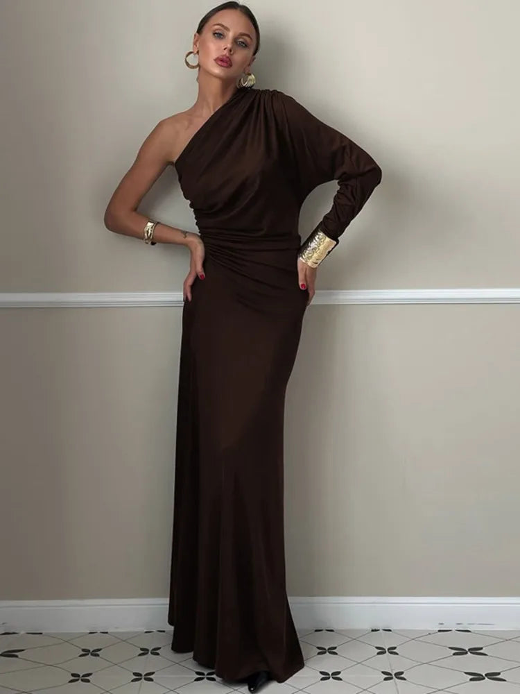 Natasha - Flattering one shoulder dress