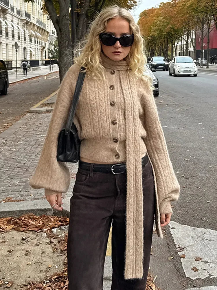 Nola - Cable knit cardigan with scarf