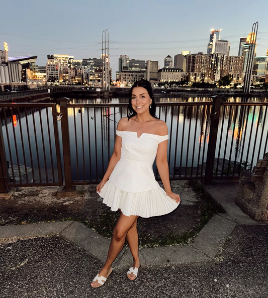 Haisley - Flattering off shoulder dress