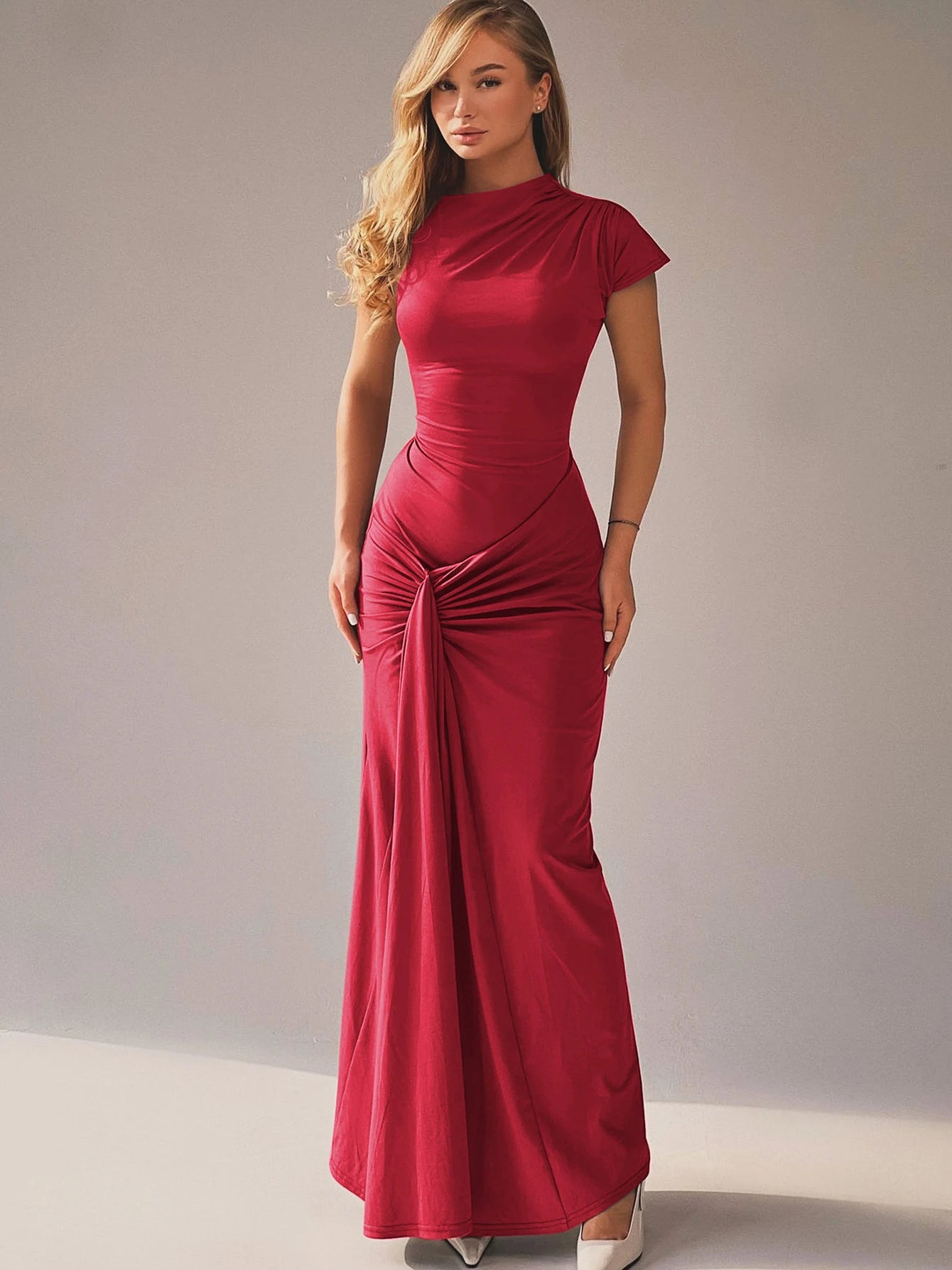 Hannah - Figure flattering long dress