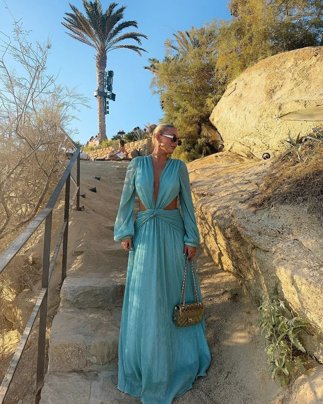 Yanna - Flowing open back dress