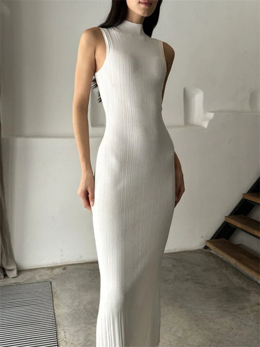 Paula - Elegant sleeveless dress