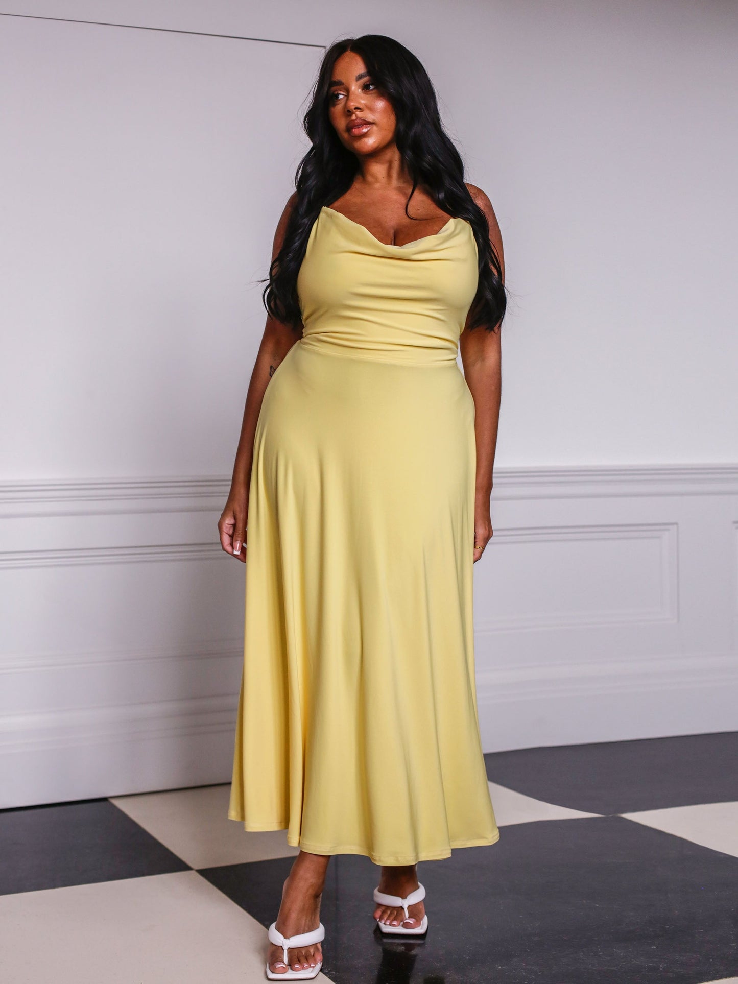 Donna Anna - Elegant dress with built in shaping bra