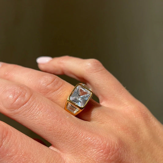 Alessandra Ring
