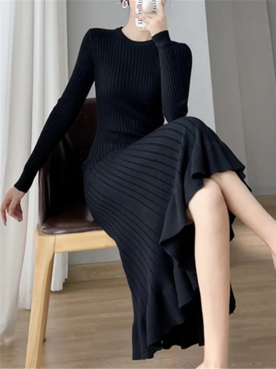 Karina - Flattering fine knitted dress