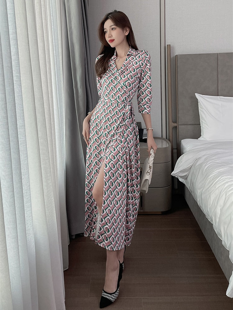 Wrap dress with V-neck and Print